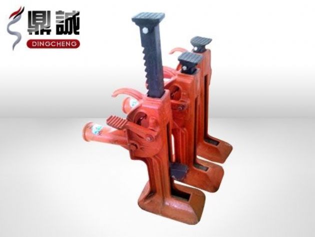 點擊查看詳細信息<br>標題：齒條式起道機 閱讀次數：4734