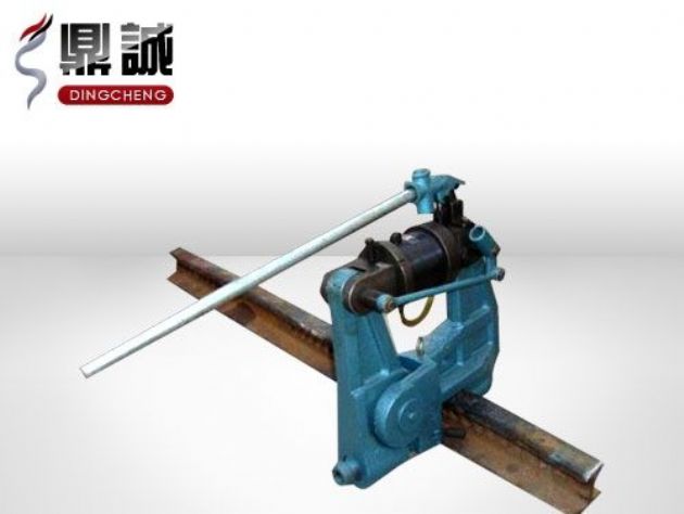 點擊查看詳細(xì)信息<br>標(biāo)題：液壓鋼軌擠孔機 閱讀次數(shù)：4935