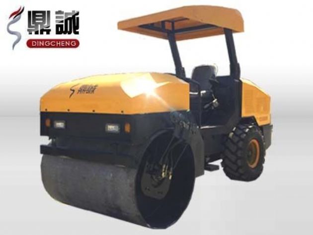 點擊查看詳細信息<br>標題：4噸單鋼輪振動壓路機 閱讀次數：14419